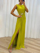 Tamara – Lässiges plissiertes ärmelloses Maxikleid mit Rundhalsausschnitt und Seitenschlitz