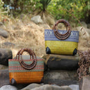 Alyssa – Handgefertigte Handtasche mit lebendigen Musterdetails und Reißverschlussfach
