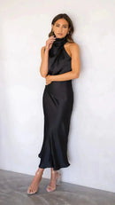Mia - Elegantes Armelloses Kleid Mit Hohem Ausschnitt