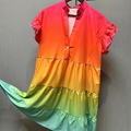 Lila – Knielanges Kleid mit Knopfleiste vorne und Rüschenärmeln