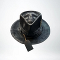 Gravemark – Handgefertigter Totenkopfhut aus Wolle mit markantem Design für trendige Streetstyle-Looks