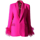 Aria – Taillierter Blazer mit Kunstpelzmanschetten und Reversdetails