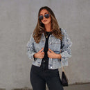 Luisa - Langärmelige Jeansjacke mit Knöpfen und Perlenverzierung
