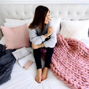 WrapEase - Luxuriöse handgefertigte Decke für Wärme und moderne Wohnästhetik