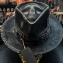 Gravemark – Handgefertigter Totenkopfhut aus Wolle mit markantem Design für trendige Streetstyle-Looks