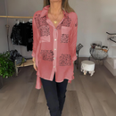 Lila – Lässige Bluse mit Knöpfen und Dreiviertelärmeln