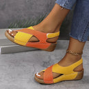 Julia – Bequeme Keilsandalen mit überkreuzten Riemen und Fußgewölbeunterstützung
