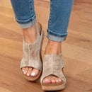 Sandra - Bequeme Sandalen mit rutschfester dicker Sohle und Schnallenriemen