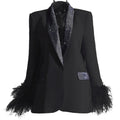 Aria – Taillierter Blazer mit Kunstpelzmanschetten und Reversdetails