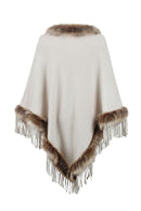 Greta - Luxuriöser Poncho mit Fransen und Kunstfellkragen