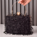 Isla – Abend-Clutch mit modischen Fransen und elegantem, strukturiertem Design