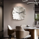 LuxClock- Moderne Wanduhr mit kunstvollem Reliefdesign elegantes Dekor