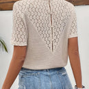 Hanna – Elegante Bluse mit V Ausschnitt kurzen Ärmeln und einzigartigem Rückendesign