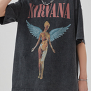 Sarah – Klassisches T-Shirt mit Rundhalsausschnitt und anatomischer Grafik