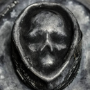 Gravemark – Handgefertigter Totenkopfhut aus Wolle mit markantem Design für trendige Streetstyle-Looks