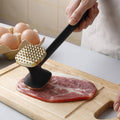 MeatMaster - Präzisionshammer für die perfekte Fleischbeschmierung