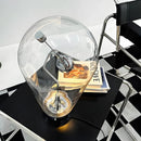 LumiAura – Kuppel Tischleuchte mit industriell inspiriertem Entwerfen