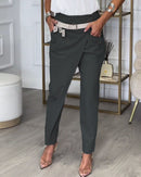 Elena – Elegante drapierte Hose mit verstellbarem Schnallengürtel