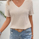 Hanna – Elegante Bluse mit V Ausschnitt kurzen Ärmeln und einzigartigem Rückendesign