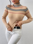 Gestreifter Khaki gerippter Rollkragenpullover mit Slim-Fit fÃ¼r Damen | Sophie