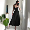 Laura - Schmal geschnittenes Maxikleid mit Spaghetti Trägern und ärmellosem Gestaltung