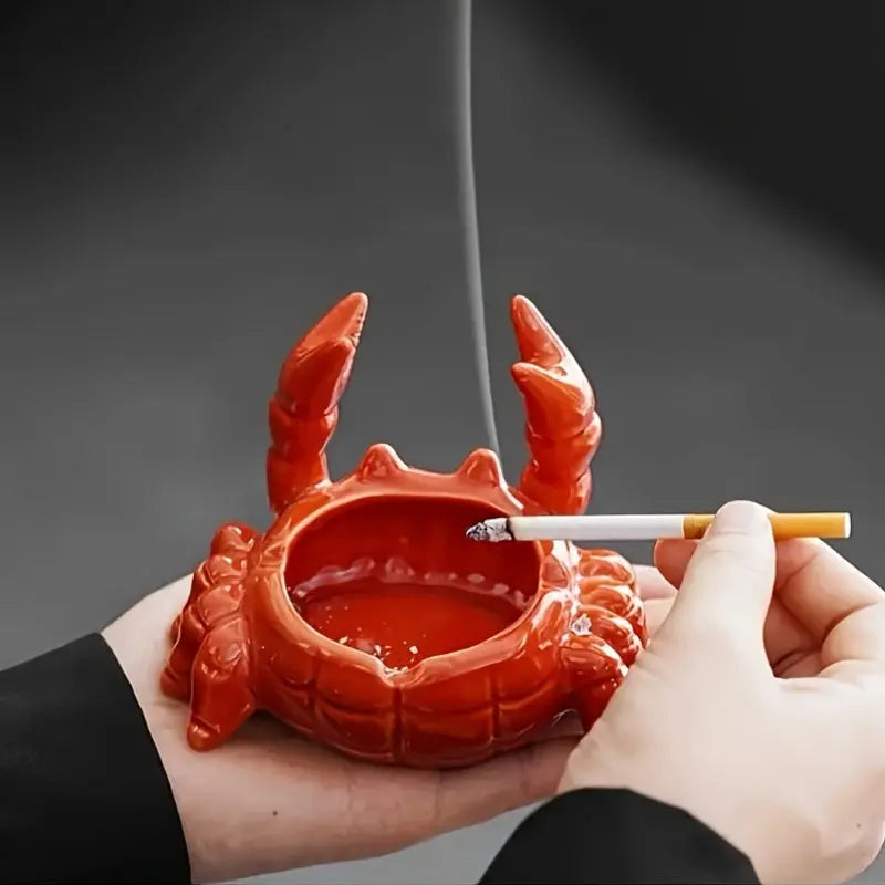 Krabbenförmiger Aschenbecher mit Deckel und Zigarettenspitze