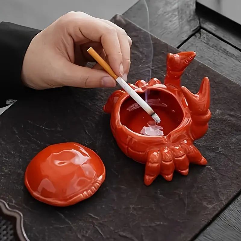 Krabbenförmiger Aschenbecher mit Deckel und Zigarettenspitze