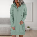 Lara - Bequemes Kapuzenkleid mit langen Ärmeln und Knöpfen