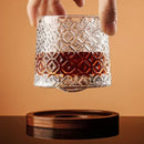 WhiskeySpin – Whiskyglas mit drehbarem Boden für einzigartiges Trinken
