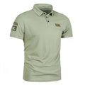 Leo – Klassisches Poloshirt mit Knopfleiste und Ärmelpatch-Detail