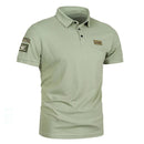 Leo – Klassisches Poloshirt mit Knopfleiste und Ärmelpatch-Detail