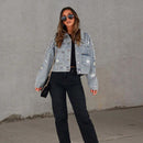 Luisa - Langärmelige Jeansjacke mit Knöpfen und Perlenverzierung