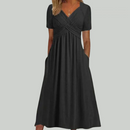 Selina – Elegantes Plisseekleid mit V Ausschnitt kurzen Ärmeln und Taschen