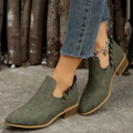 Yeliz - Strapazierfähige rutschfeste Stiefelette mit Rüschen
