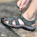 Jochen – Leichte Sandalen mit rutschfester Sohle und verstellbarem Riemen