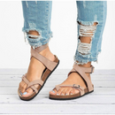 Amira – Gekreuzten Riemen Sandalen mit verstellbarer Schnalle und offener Spitze