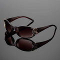 Luisa – Elegante UV Sonnenbrille mit einzigartigem Schmetterlingsanhänger Detail