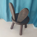 HopSeat – Tragbarer verstellbarer Kinderhocker mit Hasenohr Rückenlehne