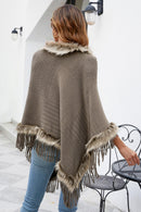 Greta - Luxuriöser Poncho mit Fransen und Kunstfellkragen