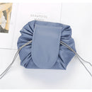 PackEase – Make-up-Tasche mit Kordelzug und flach zu öffnendem Entwerfen
