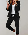 Clara - Zweiteiliges Set mit langen Ärmeln passendem Blazer und Hose mit Kordelzug