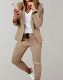 Clara - Zweiteiliges Set mit langen Ärmeln passendem Blazer und Hose mit Kordelzug