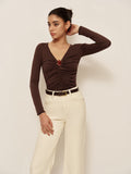 Laura – Stylisches Langarm Top mit tiefem V Ausschnitt