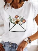 Madita – Kurzarmshirt mit einzigartigem Print und Rundhalsausschnitt