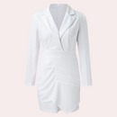 Anneliese – Slim Fit Blazerkleid mit tiefem V Ausschnitt und langen Ärmeln