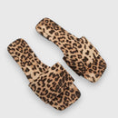 Gisela - Modische flache Sandalen mit Leopardenmuster und rutschfester Sohle