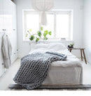 WrapEase - Luxuriöse handgefertigte Decke für Wärme und moderne Wohnästhetik