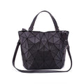 Vera – Moderne Tragetasche mit skulpturalem Muster und bequemem Riemen