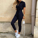 Susanne - Stylischer kurzärmeliger Jumpsuit mit Gürtel Knopfleiste und Revers