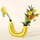 FormaBana – Dekorative Vase in Bananenform mit geschwungener Silhouette